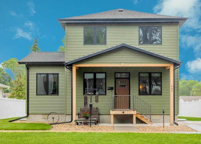 Property at 409 1st Ave Ave SW, Lemars, IA 51031, 6 beds, 3.5 baths