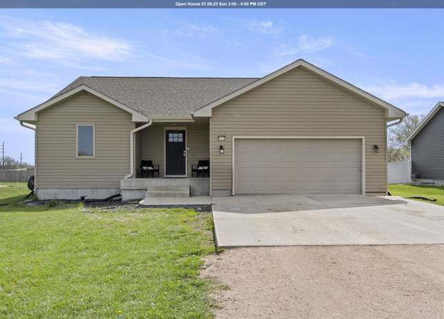 Property at 614 N 8th St, Dakota City, NE 68731, 5 beds, 3 baths