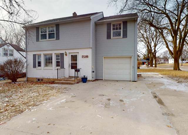 Property at 706 Hyland Dr, Storm Lake, IA 50588, 3 beds, 1.5 baths
