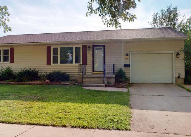 Property at 1012 Witter St, Storm Lake, IA 50588, 4 beds, 2 baths