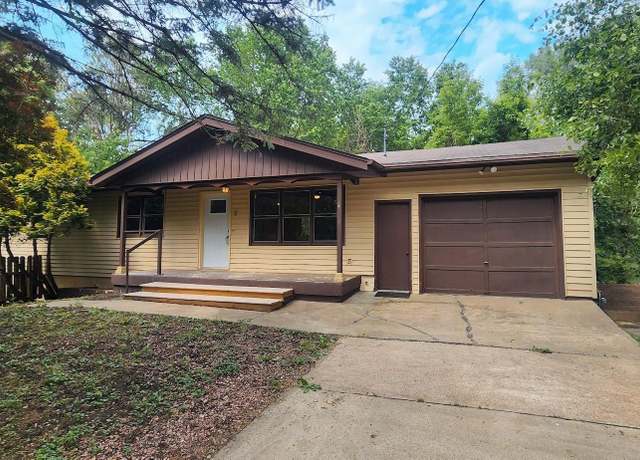Property at 3420 Broken Kettle Rd, Sioux City, IA 51104, 4 beds, 2 baths