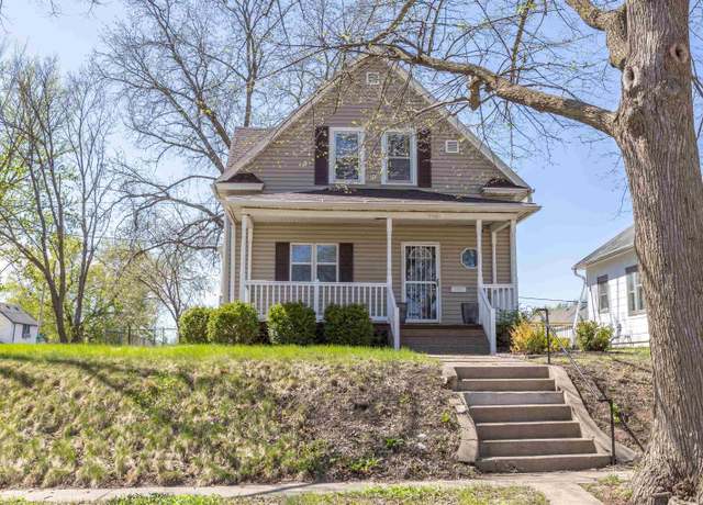 Property at 3230 5th Ave, Sioux City, IA 51106, 3 beds, 1.5 baths