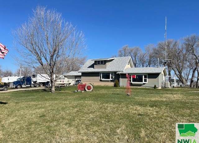 Property at 1517 540th St Unit St, Cherokee, IA 51012, 3 beds, 3 baths