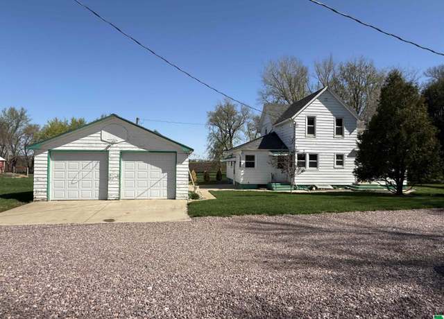 Property at 5019 Goldfinch Ave, Maurice, IA 51036, 4 beds, 2 baths