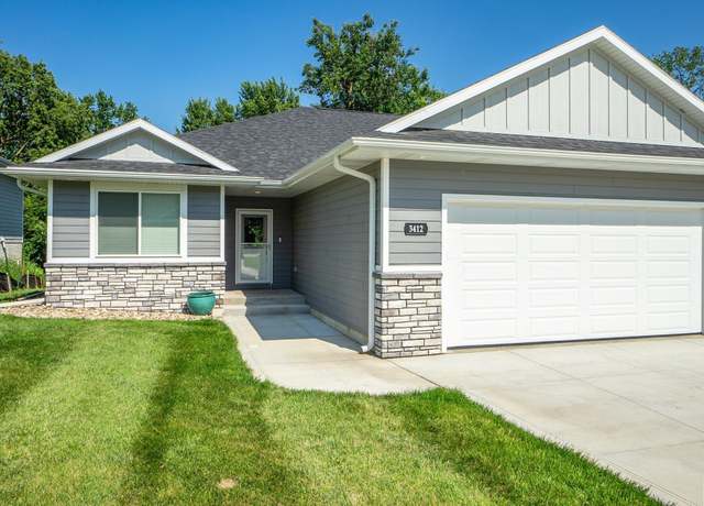 Property at 3412 Lafayette Ct, Sioux City, IA 51104, 2 beds, 2 baths