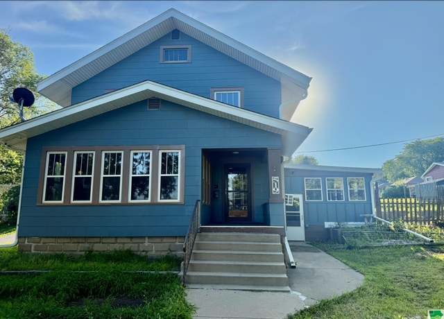 Property at 519 N 9th St, Cherokee, IA 51012, 3 beds, 1 bath