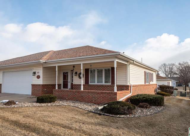 Property at 710 2nd St St SE #112, Orange City, IA 51041, 3 beds, 2.5 baths