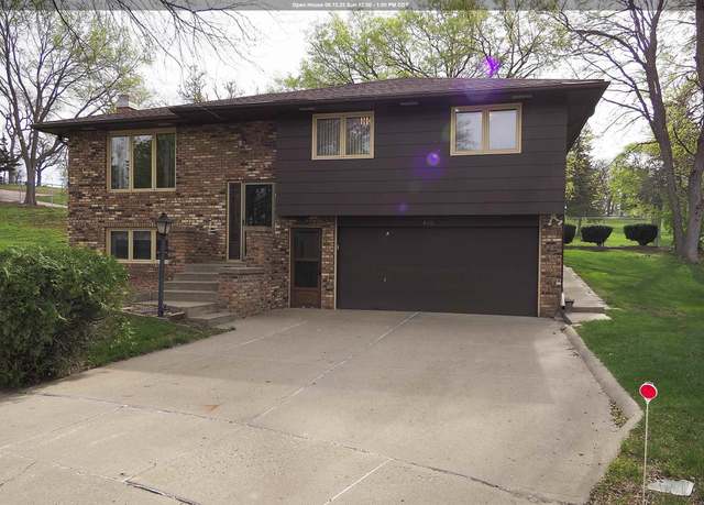 Property at 4316 Village Green Ct, Sioux City, IA 51106, 3 beds, 2 baths