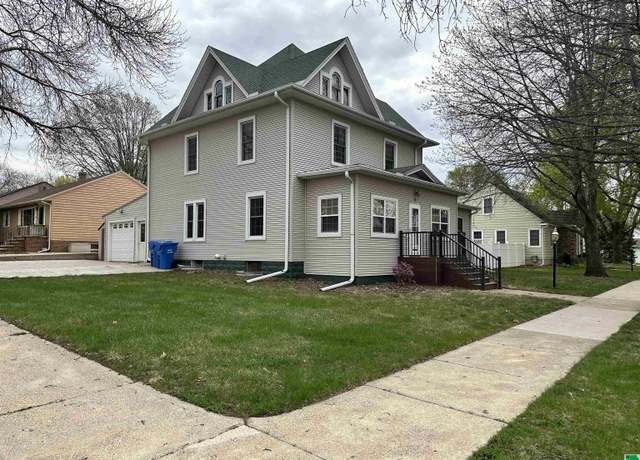 Property at 10 7th Ave Ave SE, Lemars, IA 51031, 3 beds, 1.5 baths