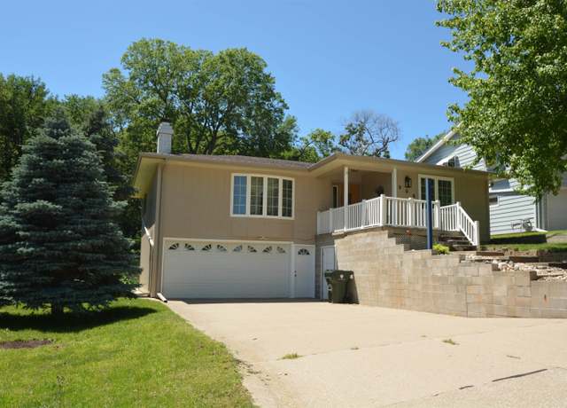 Property at 205 S Colon St, Sioux City, IA 51103, 2 beds, 2 baths