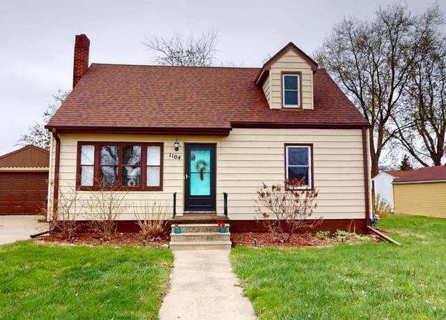 Property at 1104 E 4th St, Storm Lake, IA 50588, 3 beds, 1 bath