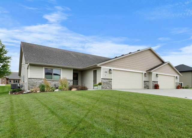 Property at 106 S 15th St #1, Rock Rapids, IA 51246, 2 beds, 2 baths