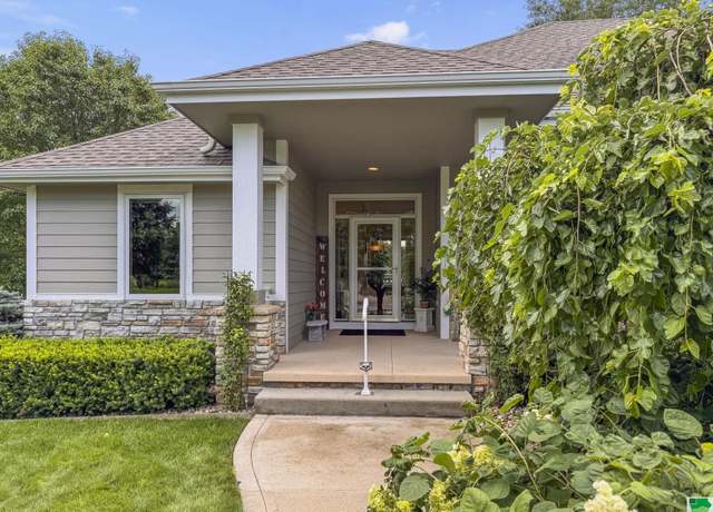 Property at 242 E Sawgrass Trl, Dakota Dunes, SD 57049, 4 beds, 3 baths