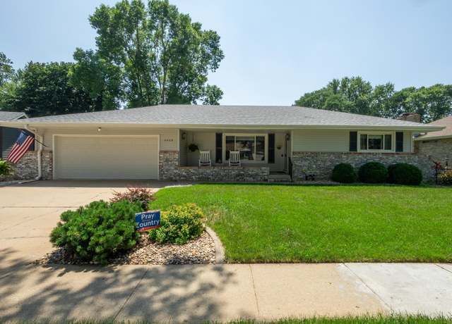 Property at 4408 Crown Point Ct, Sioux City, IA 51106, 2 beds, 2 baths
