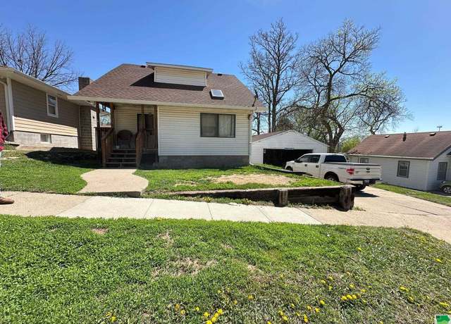 Property at 4530 Grant St, Sioux City, IA 51108, 3 beds, 1.5 baths