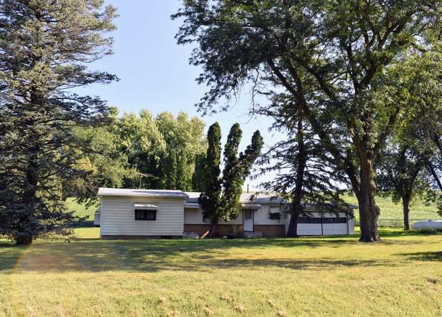 Property at 1429 120th St, Sioux City, IA 51108, 2 beds, 1 bath