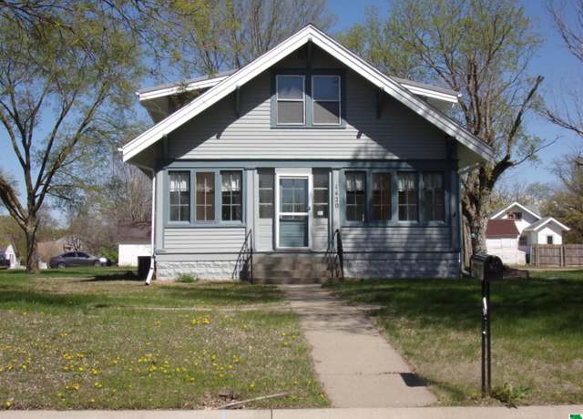 Property at 1420 Central Ave, Hawarden, IA 51023, 2 beds, 2 baths