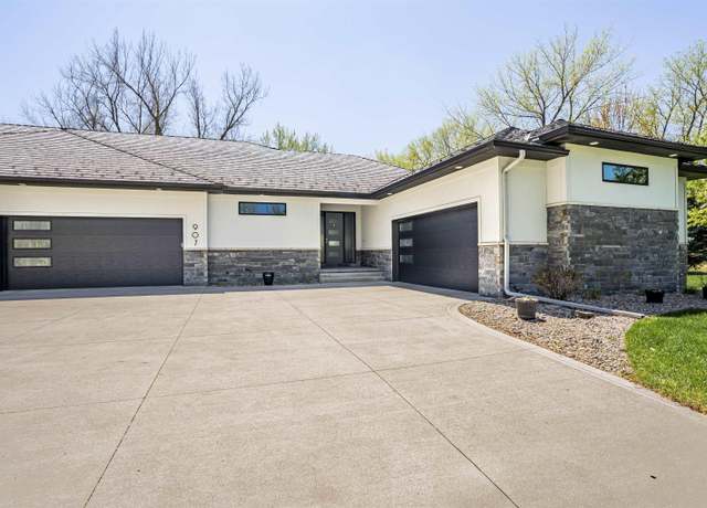 Property at 907 Crooked Tree Ln, Dakota Dunes, SD 57049, 4 beds, 3.5 baths