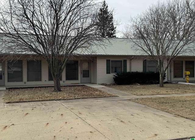 Property at 204 E 3rd St 2 St, Kingsley, IA 51028, 2 beds, 2 baths
