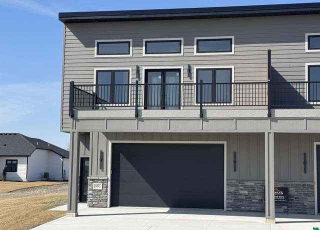 Property at 910 S Turtle Cv, No. Sioux City, SD 57049, 3 beds, 3 baths
