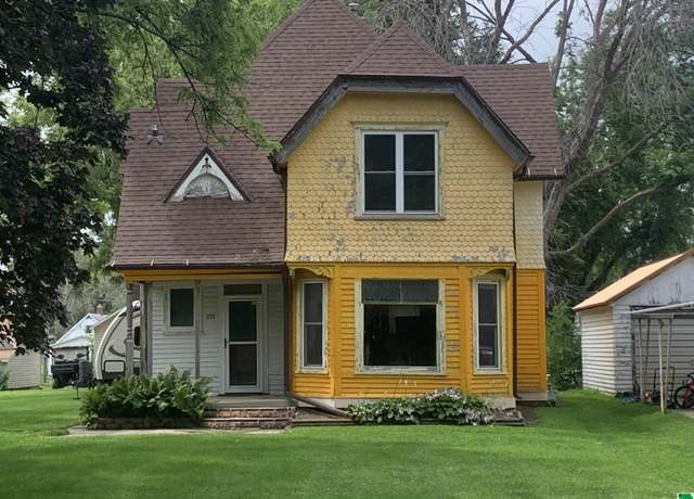Property at 223 N Main St, Paullina, IA 51046, 4 beds, 2 baths