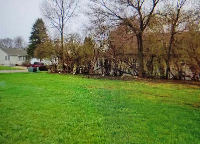 Property at 1221 N 5th Ave, Estherville, IA 51334