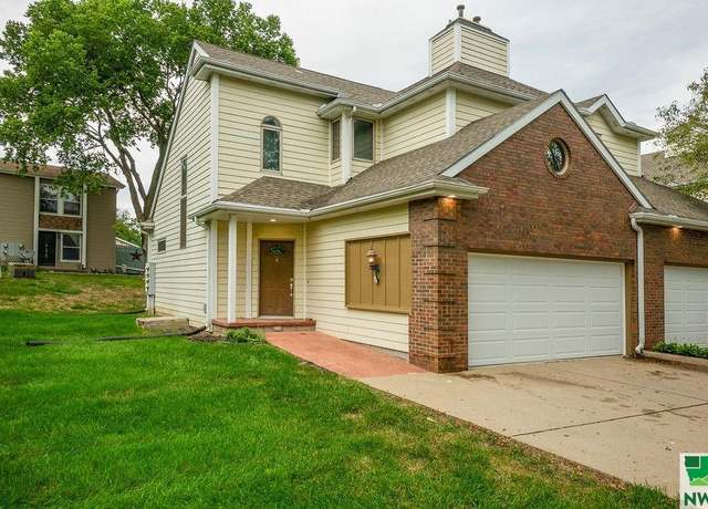 Property at 3755 Glen Oaks Blvd #3, Sioux City, IA 51104, 2 beds, 2.5 baths