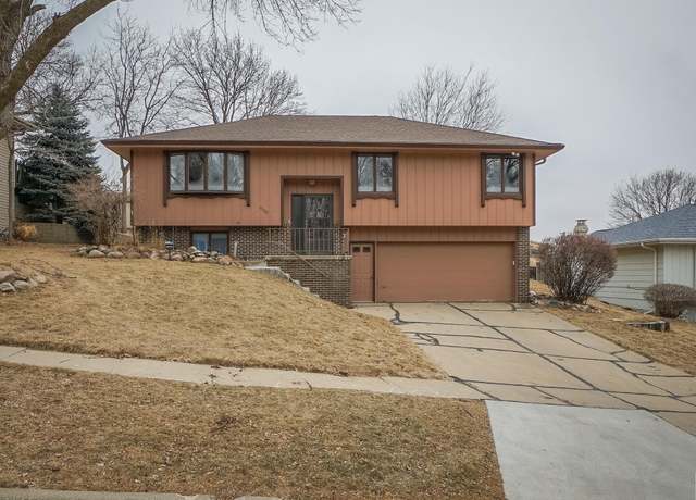 Property at 4158 Sherwood Ter, Sioux City, IA 51106, 4 beds, 2.5 baths