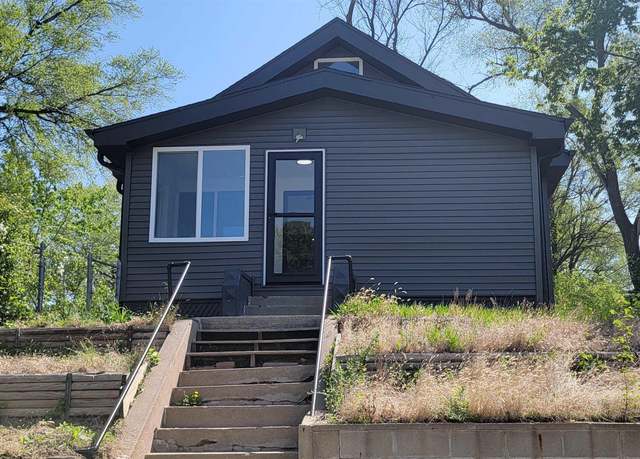 Property at 510 S Westcott St, Sioux City, IA 51106, 5 beds, 2 baths