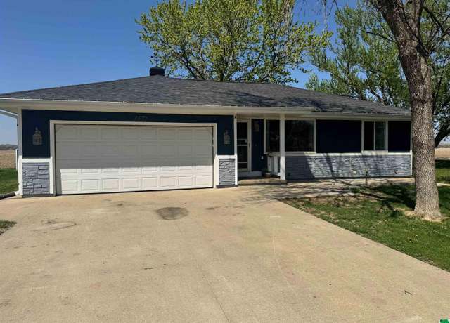 Property at 1471 220th St, Sergeant Bluff, IA 51054, 3 beds, 2.5 baths