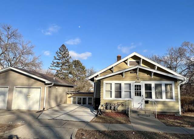 Property at 2220 S Lemon St, Sioux City, IA 51106, 6 beds, 5 baths