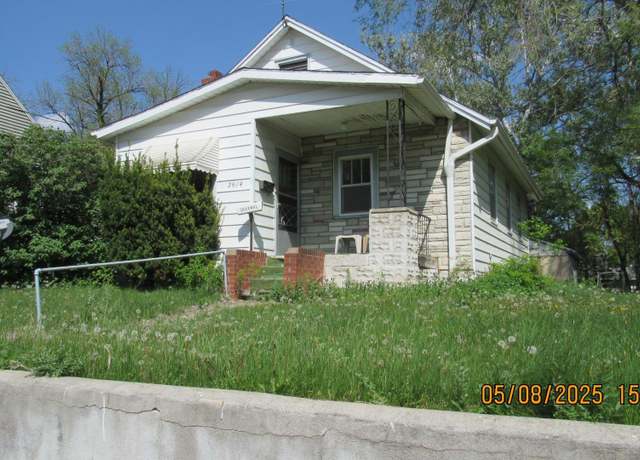 Property at 2614 Morgan St, Sioux City, IA 51104, 2 beds, 1 bath