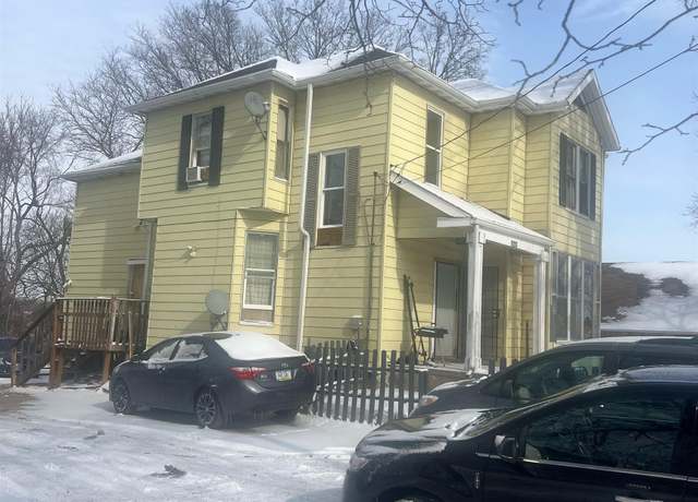 Property at 1225 21st St, Sioux City, IA 51105, 4 beds, 2.5 baths