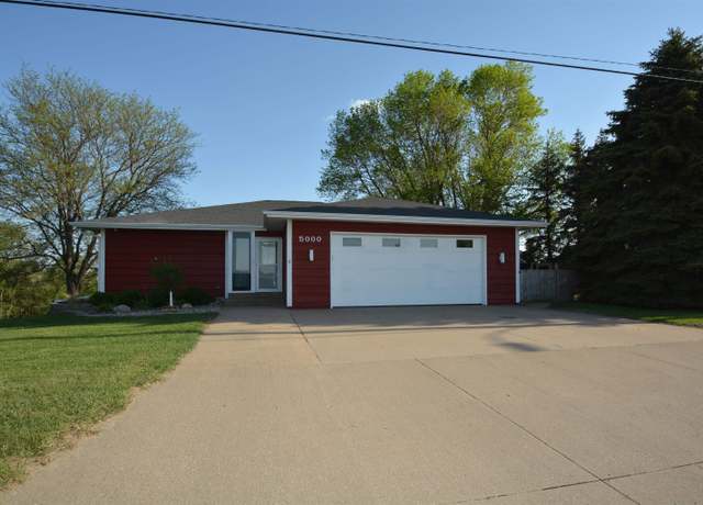 Property at 5000 Christy Rd, Sioux City, IA 51106, 4 beds, 2 baths