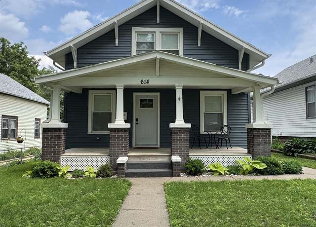 Property at 614 S Westcott St, Sioux City, IA 51106, 4 beds, 2 baths