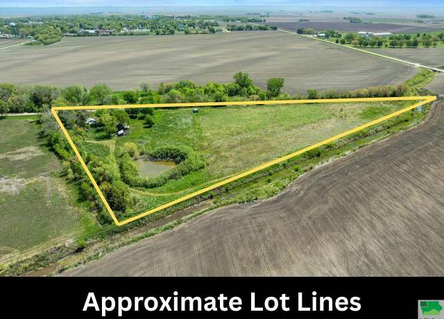 Property at 23215 Gum Ave, Onawa, IA 51040, 3 beds, 2 baths