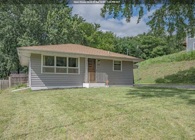 Property at 1703 35th St, Sioux City, IA 51104, 2 beds, 2 baths
