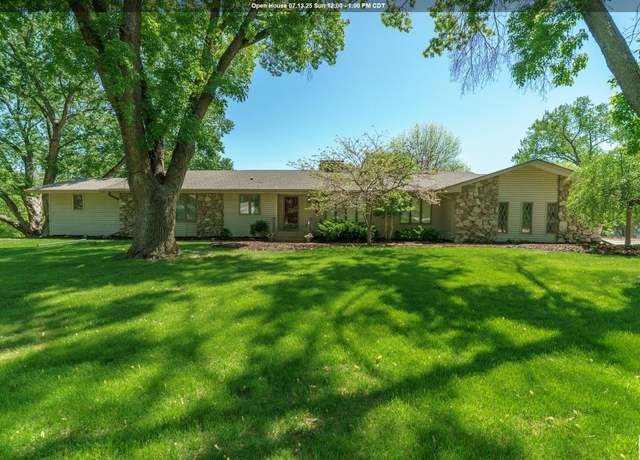 Property at 4412 Manor Cir, Sioux City, IA 51104, 6 beds, 3.5 baths
