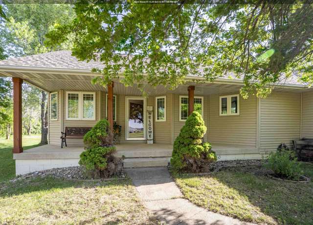 Property at 29985 Kale Dr, Lemars, IA 51031, 4 beds, 3 baths