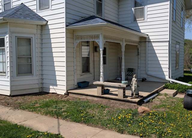 Property at 1322 Humbolt Ave, Moville, IA 51039, 3 beds, 1 bath