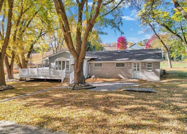 Property at 2901 Amanda St, Sioux City, IA 51103, 3 beds, 2 baths