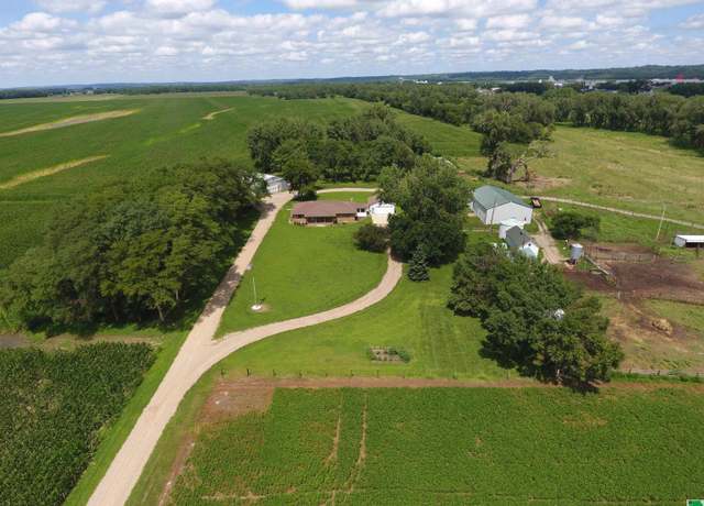 Property at 1900 N Hoffman Rd, No. Sioux City, SD 57049, 3 beds, 2 baths