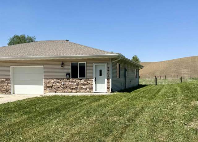 Property at 3509 East 14th St, Sioux City, IA 51105, 2 beds, 2 baths