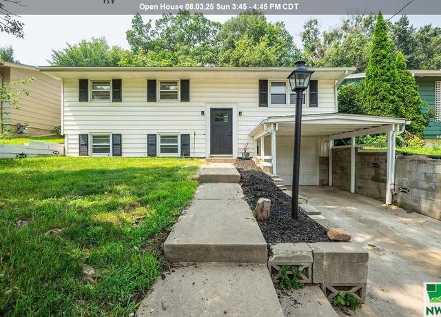 Property at 2409 S Patterson St, Sioux City, IA 51106, 3 beds, 2.5 baths
