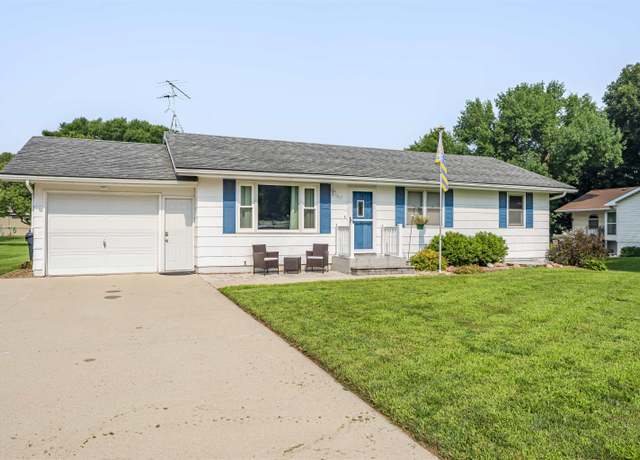 Property at 507 7th Ave SE, Lemars, IA 51031, 3 beds, 2 baths