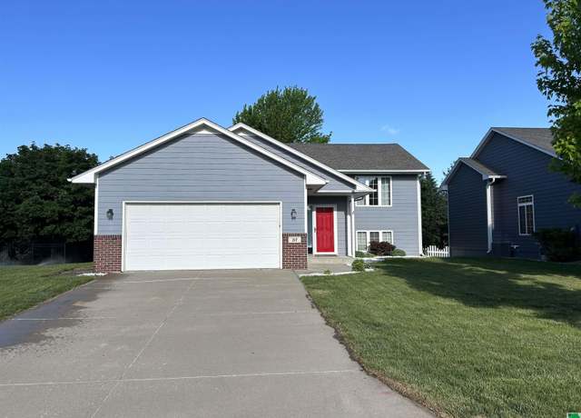 Property at 217 Bobwhite Cir, Dakota Dunes, SD 57049, 3 beds, 2 baths