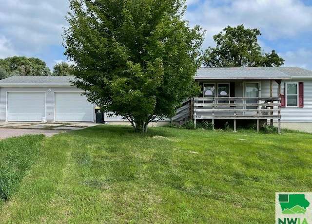Property at 320 N Jefferson St, Ponca, NE 68770, 3 beds, 2 baths