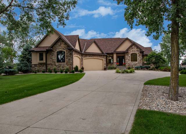 Property at 858 E Sawgrass Trl, Dakota Dunes, SD 57049, 5 beds, 4.5 baths