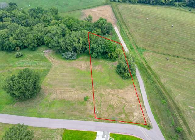 Property at 5651 S Roswell St, Sioux City, IA 51106