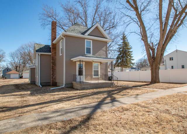 Property at 405 N Elm St, Marcus, IA 51035, 3 beds, 2 baths